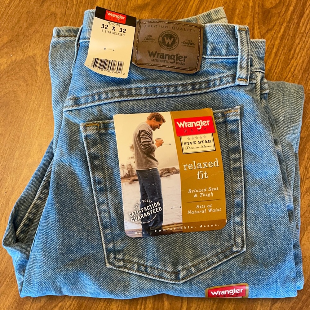 NWT Men’s Wrangler Relaxed Fit Jeans